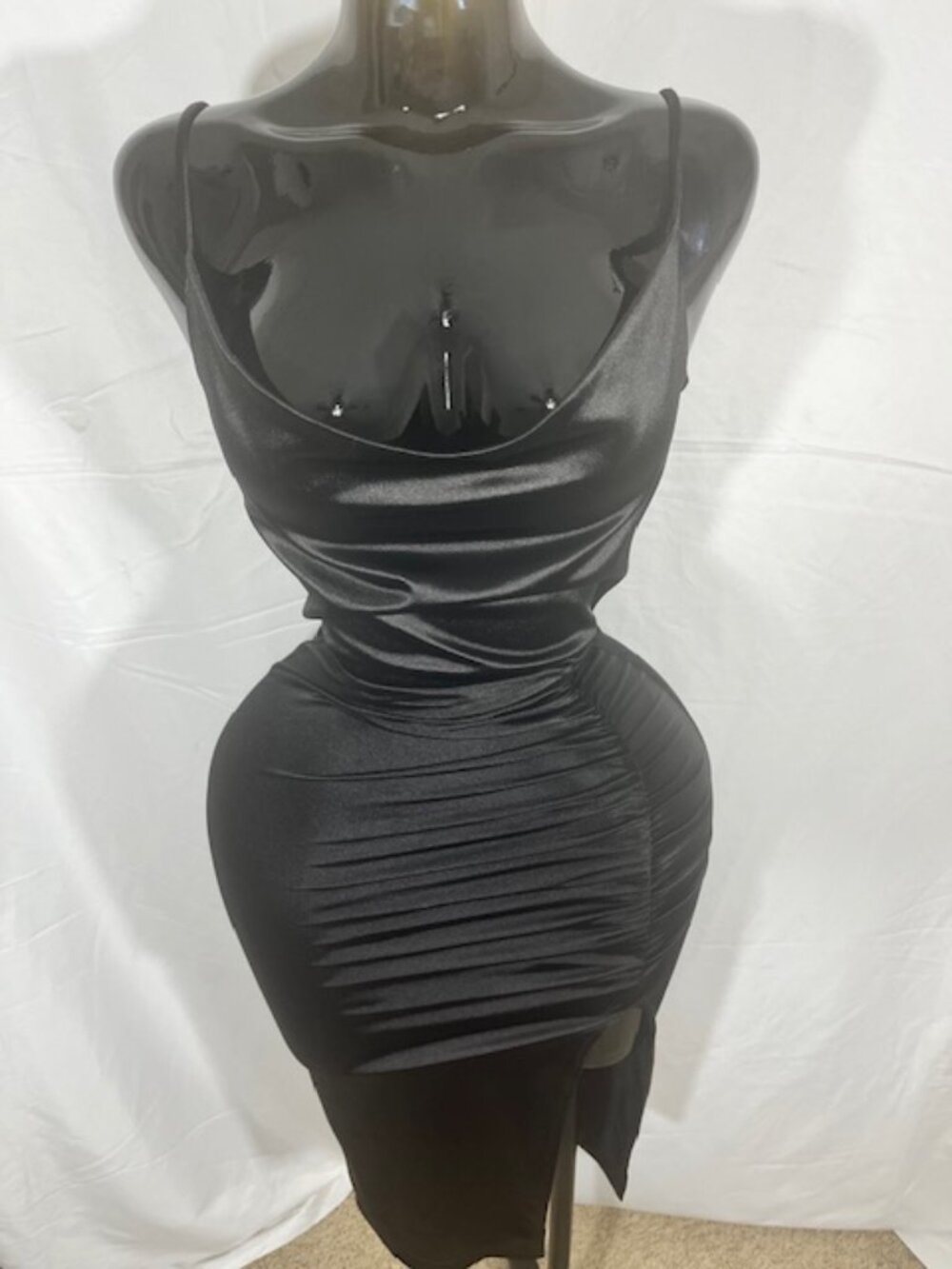 Windsor Black Ruched Bodycon Midi Dress - S